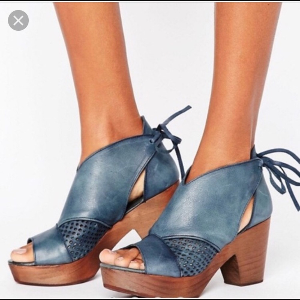Free people blue leather clogs